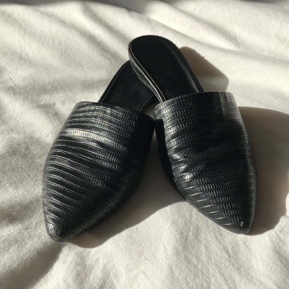 nine west flat mules